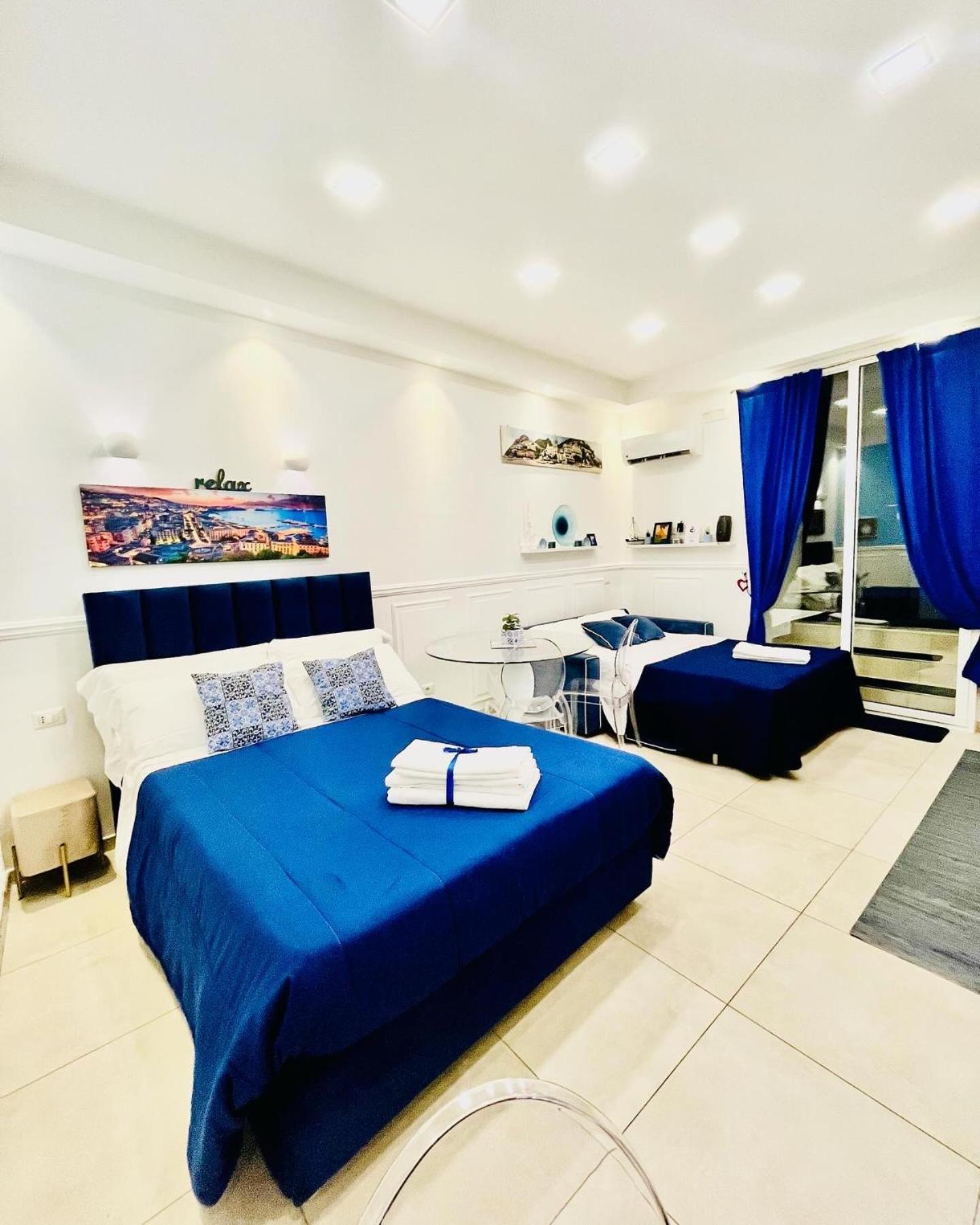 Donn'Anna Naples City Center Buitenkant foto